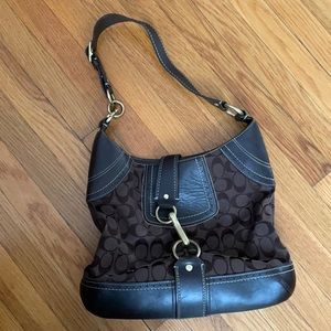 𝒱𝒾𝓃𝓉𝒶𝑔𝑒 𝒞𝑜𝒶𝒸𝒽 𝒫𝓊𝓇𝓈𝑒